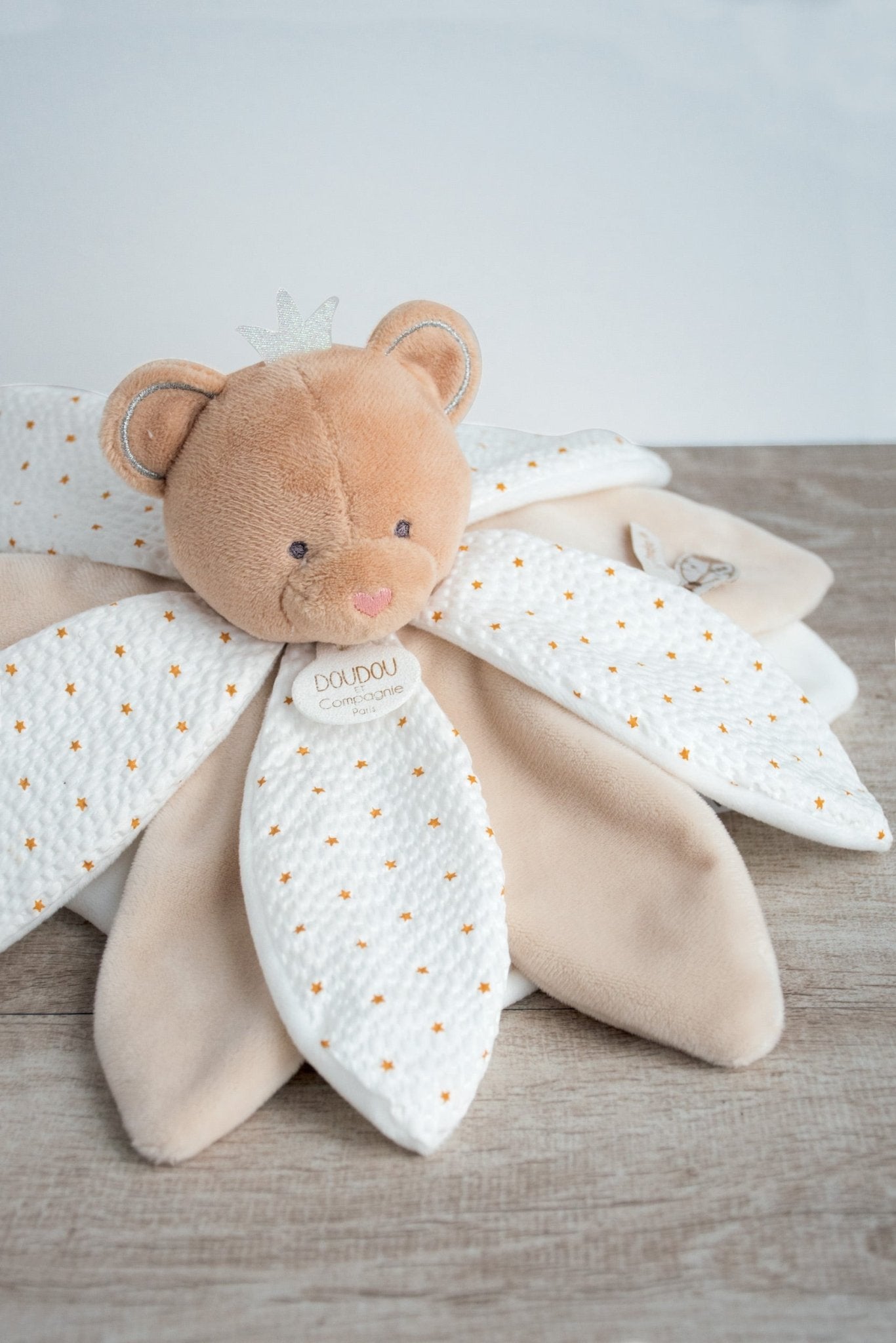 Doudou Signature Petal Comforter - Cutie Bear - DC3549