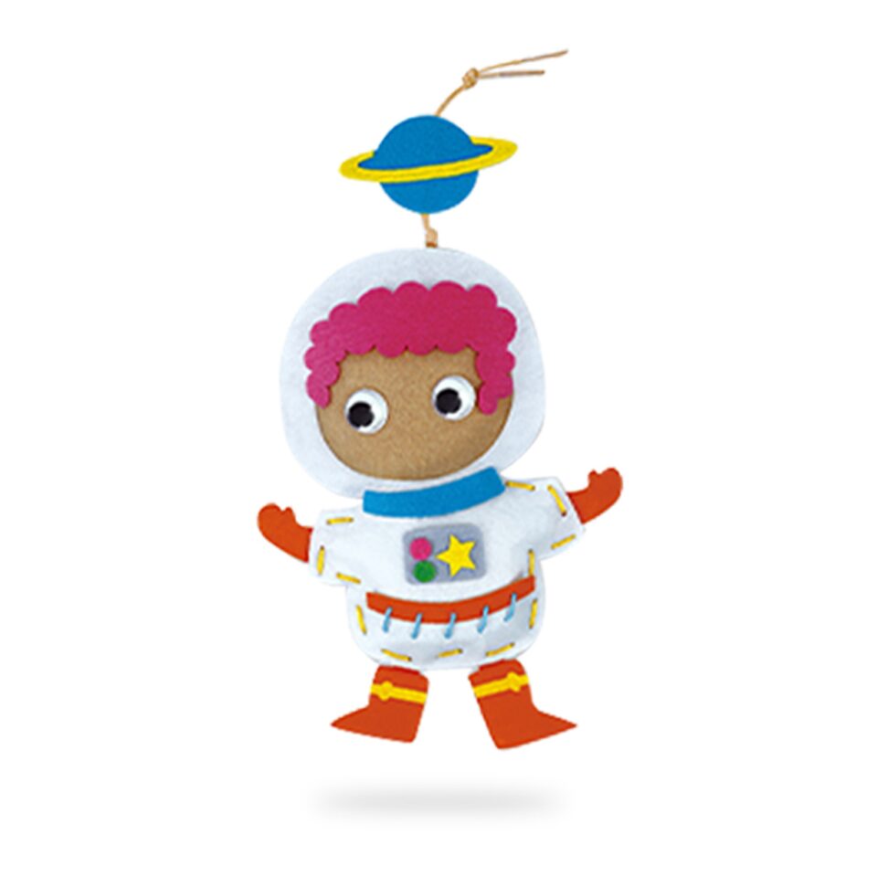 Lacing My First Charm Level 3 - Astronaut Friends - BH22016