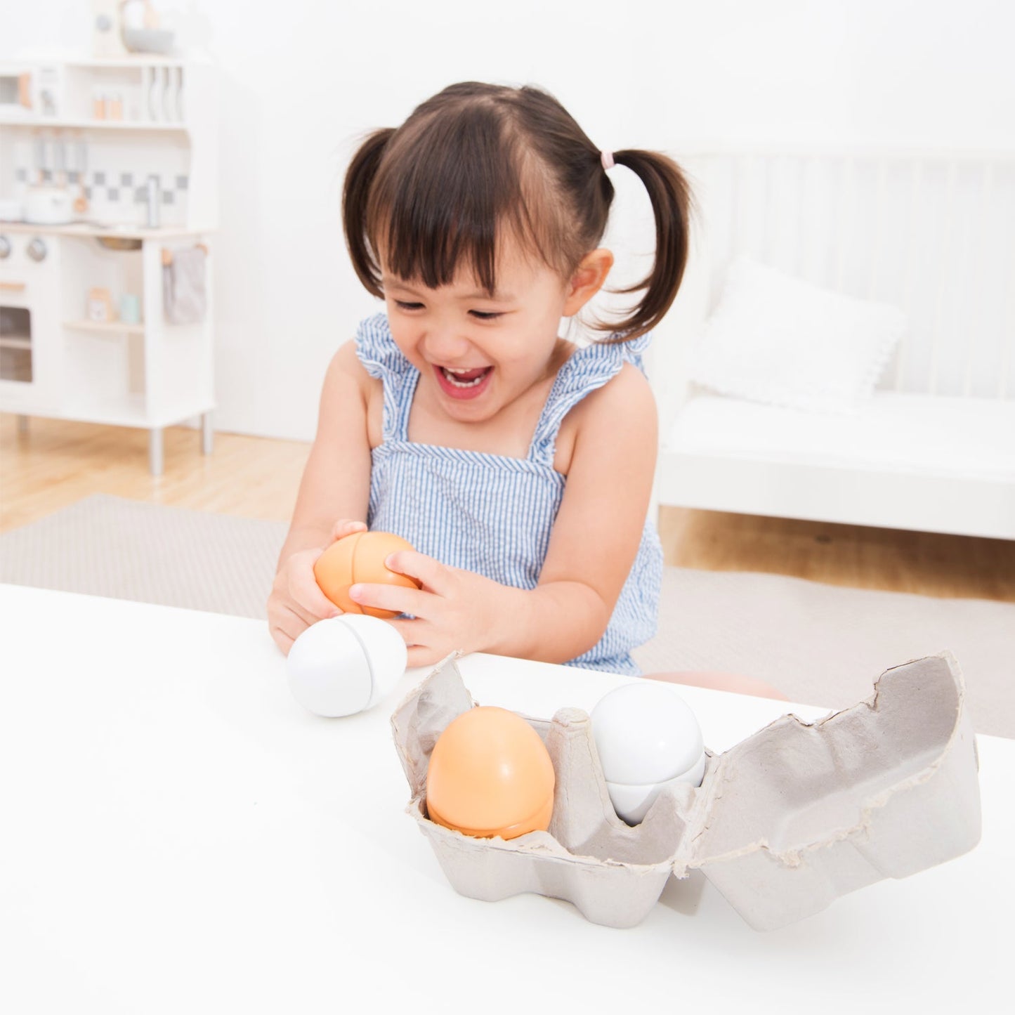 Wooden Eggs - 4 pieces - 10600